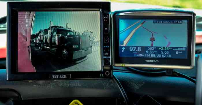 Best dash cams for fleet trucks 2025